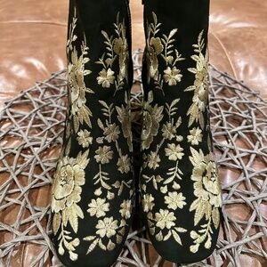 Johnny Was Boots - Black with Gold Embroidery Floral- EU size 37 / US size 6.5